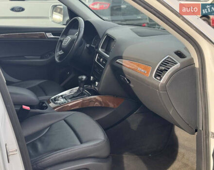 Белый Ауди Ку 5, объемом двигателя 1.98 л и пробегом 298 тыс. км за 16000 $, фото 3 на Automoto.ua