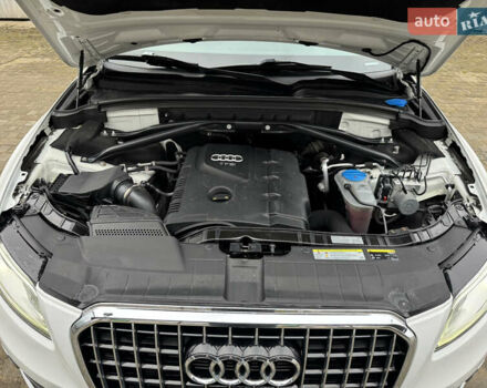 Белый Ауди Ку 5, объемом двигателя 2 л и пробегом 129 тыс. км за 15450 $, фото 64 на Automoto.ua