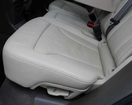 Білий Ауді Ку 5, об'ємом двигуна 2 л та пробігом 150 тис. км за 16900 $, фото 11 на Automoto.ua