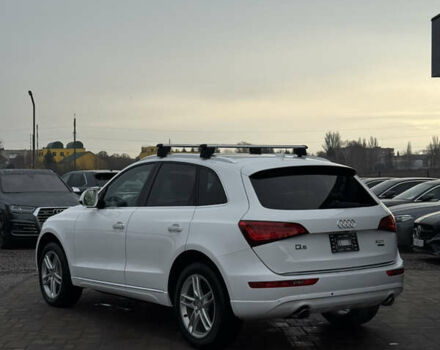 Белый Ауди Ку 5, объемом двигателя 2 л и пробегом 175 тыс. км за 16288 $, фото 4 на Automoto.ua