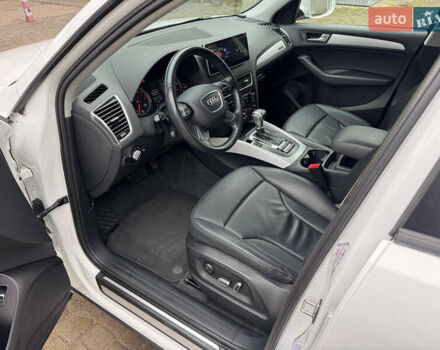 Белый Ауди Ку 5, объемом двигателя 2 л и пробегом 129 тыс. км за 17500 $, фото 8 на Automoto.ua