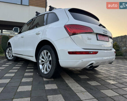 Білий Ауді Ку 5, об'ємом двигуна 2 л та пробігом 173 тис. км за 15700 $, фото 24 на Automoto.ua