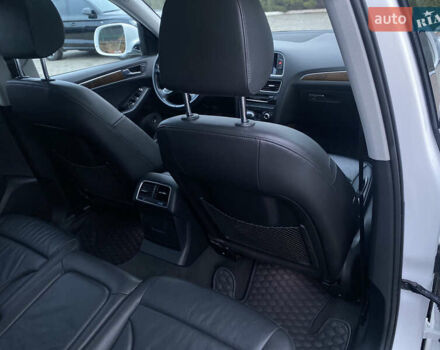 Белый Ауди Ку 5, объемом двигателя 2 л и пробегом 97 тыс. км за 18900 $, фото 27 на Automoto.ua