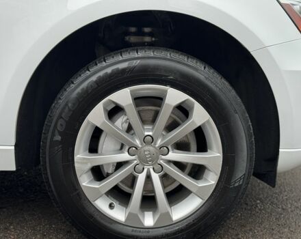 Білий Ауді Ку 5, об'ємом двигуна 2 л та пробігом 169 тис. км за 14800 $, фото 5 на Automoto.ua