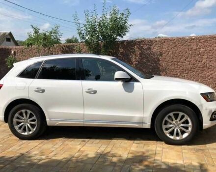 Белый Ауди Ку 5, объемом двигателя 2 л и пробегом 101 тыс. км за 10700 $, фото 4 на Automoto.ua