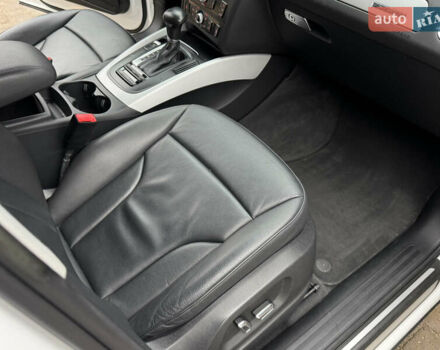 Белый Ауди Ку 5, объемом двигателя 2 л и пробегом 129 тыс. км за 15450 $, фото 53 на Automoto.ua