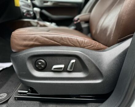 Білий Ауді Ку 5, об'ємом двигуна 2 л та пробігом 169 тис. км за 14800 $, фото 14 на Automoto.ua