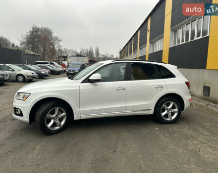 Белый Ауди Ку 5, объемом двигателя 2 л и пробегом 130 тыс. км за 17500 $, фото 23 на Automoto.ua