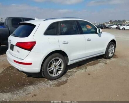 Белый Ауди Ку 5, объемом двигателя 2 л и пробегом 76 тыс. км за 4000 $, фото 3 на Automoto.ua