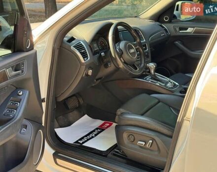 Білий Ауді Ку 5, об'ємом двигуна 3 л та пробігом 171 тис. км за 17990 $, фото 13 на Automoto.ua