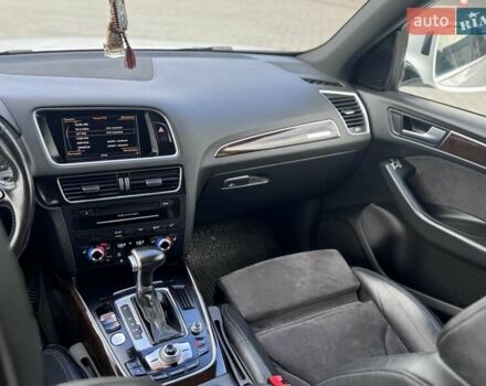 Білий Ауді Ку 5, об'ємом двигуна 1.97 л та пробігом 181 тис. км за 25500 $, фото 20 на Automoto.ua
