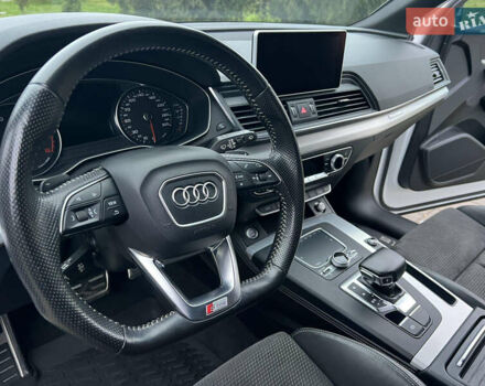 Белый Ауди Ку 5, объемом двигателя 1.97 л и пробегом 139 тыс. км за 28800 $, фото 41 на Automoto.ua