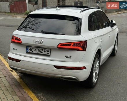 Белый Ауди Ку 5, объемом двигателя 1.98 л и пробегом 68 тыс. км за 25500 $, фото 4 на Automoto.ua