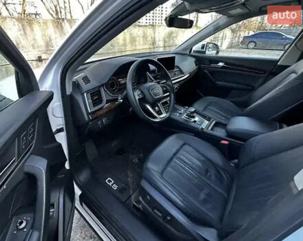 Белый Ауди Ку 5, объемом двигателя 1.98 л и пробегом 108 тыс. км за 23650 $, фото 14 на Automoto.ua