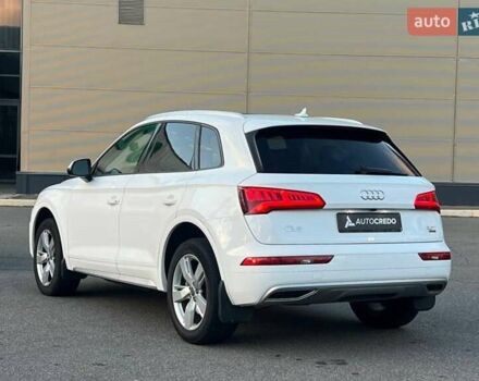 Белый Ауди Ку 5, объемом двигателя 2 л и пробегом 68 тыс. км за 26000 $, фото 4 на Automoto.ua