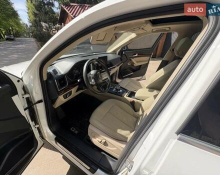 Белый Ауди Ку 5, объемом двигателя 1.98 л и пробегом 115 тыс. км за 27000 $, фото 7 на Automoto.ua