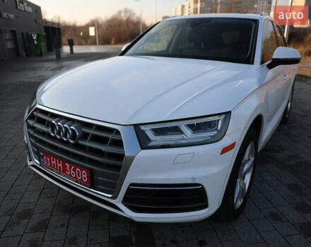 Белый Ауди Ку 5, объемом двигателя 1.98 л и пробегом 107 тыс. км за 29500 $, фото 2 на Automoto.ua