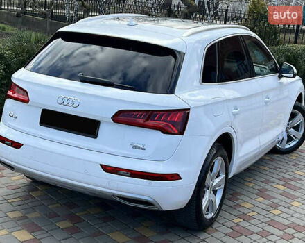 Білий Ауді Ку 5, об'ємом двигуна 1.98 л та пробігом 91 тис. км за 20600 $, фото 4 на Automoto.ua