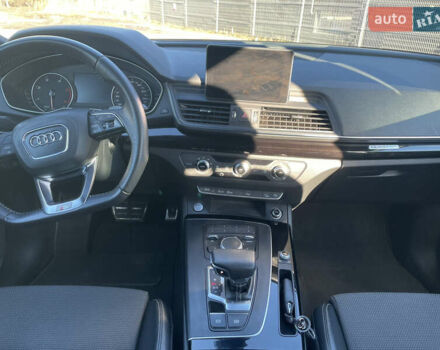 Белый Ауди Ку 5, объемом двигателя 1.97 л и пробегом 210 тыс. км за 27500 $, фото 6 на Automoto.ua