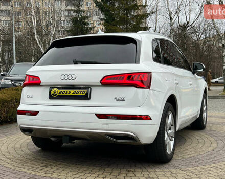 Белый Ауди Ку 5, объемом двигателя 1.98 л и пробегом 106 тыс. км за 23800 $, фото 6 на Automoto.ua