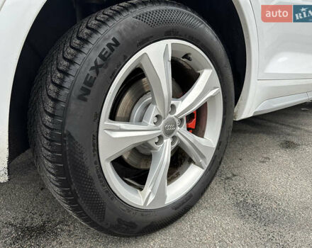 Білий Ауді Ку 5, об'ємом двигуна 2 л та пробігом 202 тис. км за 23000 $, фото 6 на Automoto.ua