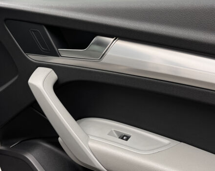 Білий Ауді Ку 5, об'ємом двигуна 2 л та пробігом 105 тис. км за 35999 $, фото 23 на Automoto.ua