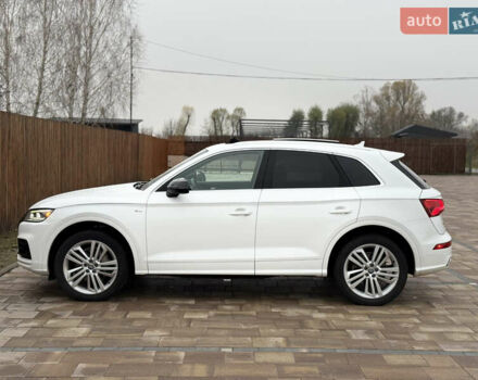 Белый Ауди Ку 5, объемом двигателя 1.98 л и пробегом 60 тыс. км за 26900 $, фото 10 на Automoto.ua