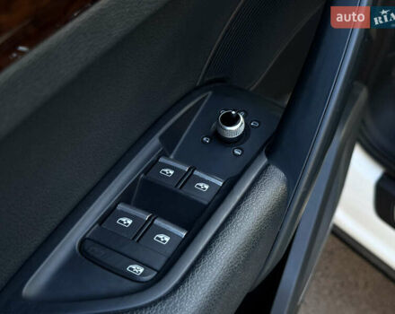 Белый Ауди Ку 5, объемом двигателя 1.98 л и пробегом 122 тыс. км за 27500 $, фото 17 на Automoto.ua