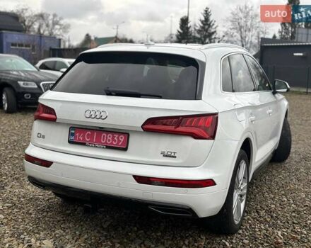 Білий Ауді Ку 5, об'ємом двигуна 2 л та пробігом 215 тис. км за 22000 $, фото 9 на Automoto.ua