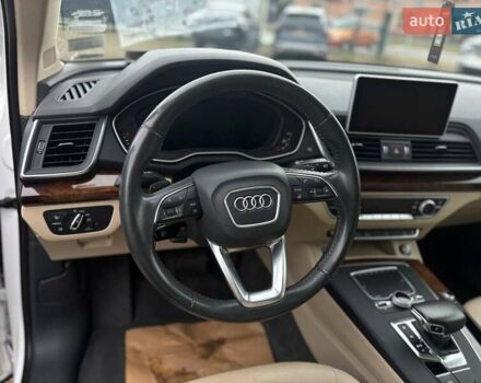 Білий Ауді Ку 5, об'ємом двигуна 2 л та пробігом 215 тис. км за 22000 $, фото 25 на Automoto.ua