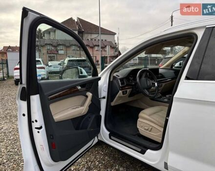 Білий Ауді Ку 5, об'ємом двигуна 2 л та пробігом 215 тис. км за 21800 $, фото 17 на Automoto.ua