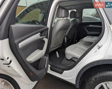 Білий Ауді Ку 5, об'ємом двигуна 2 л та пробігом 199 тис. км за 29999 $, фото 21 на Automoto.ua