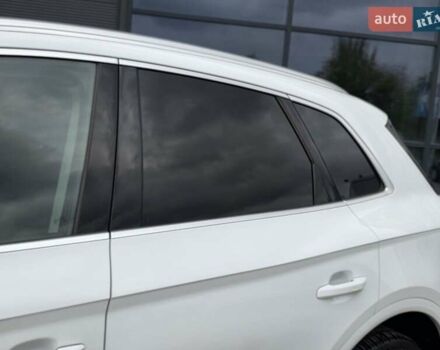 Білий Ауді Ку 5, об'ємом двигуна 2 л та пробігом 163 тис. км за 26750 $, фото 19 на Automoto.ua