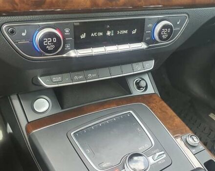 Белый Ауди Ку 5, объемом двигателя 2 л и пробегом 156 тыс. км за 24500 $, фото 28 на Automoto.ua