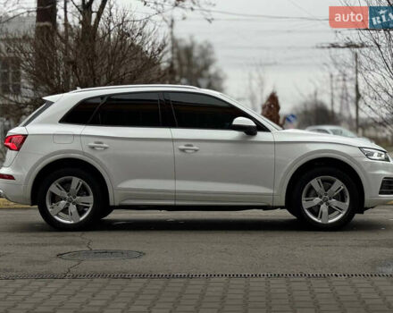 Белый Ауди Ку 5, объемом двигателя 1.98 л и пробегом 200 тыс. км за 22499 $, фото 5 на Automoto.ua