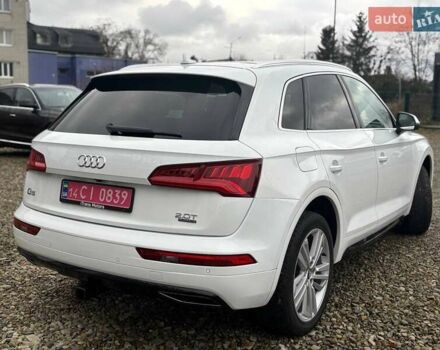 Білий Ауді Ку 5, об'ємом двигуна 2 л та пробігом 215 тис. км за 22000 $, фото 11 на Automoto.ua