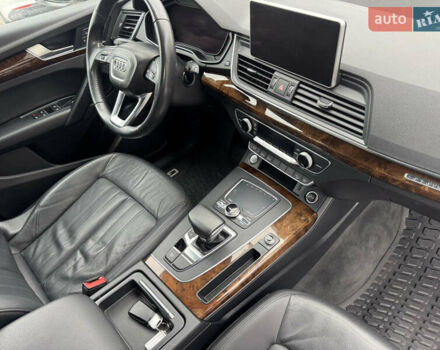 Белый Ауди Ку 5, объемом двигателя 1.98 л и пробегом 238 тыс. км за 18500 $, фото 26 на Automoto.ua