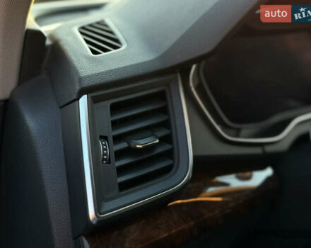 Белый Ауди Ку 5, объемом двигателя 1.98 л и пробегом 122 тыс. км за 27500 $, фото 21 на Automoto.ua