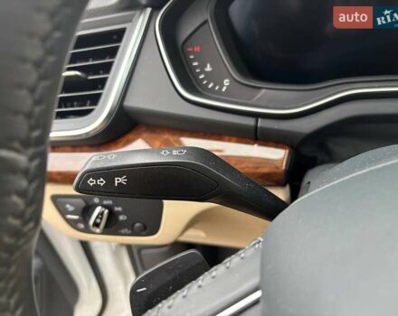 Білий Ауді Ку 5, об'ємом двигуна 2 л та пробігом 215 тис. км за 22000 $, фото 31 на Automoto.ua