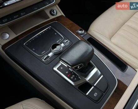 Білий Ауді Ку 5, об'ємом двигуна 2 л та пробігом 215 тис. км за 21800 $, фото 39 на Automoto.ua