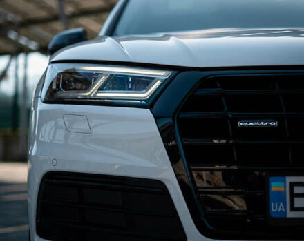 Белый Ауди Ку 5, объемом двигателя 1.98 л и пробегом 128 тыс. км за 23000 $, фото 2 на Automoto.ua