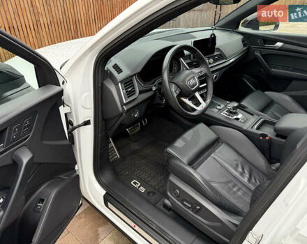 Белый Ауди Ку 5, объемом двигателя 1.98 л и пробегом 60 тыс. км за 26900 $, фото 11 на Automoto.ua
