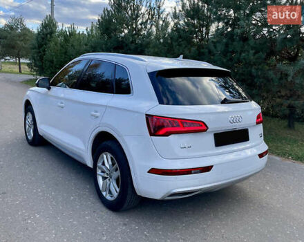 Білий Ауді Ку 5, об'ємом двигуна 1.98 л та пробігом 71 тис. км за 19600 $, фото 13 на Automoto.ua