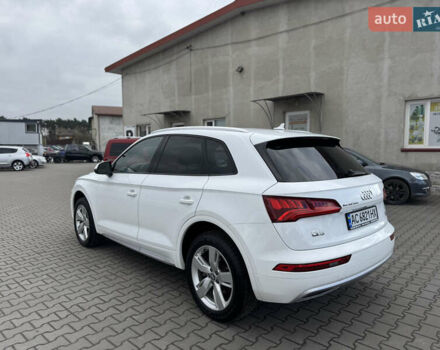 Белый Ауди Ку 5, объемом двигателя 1.98 л и пробегом 238 тыс. км за 18500 $, фото 6 на Automoto.ua