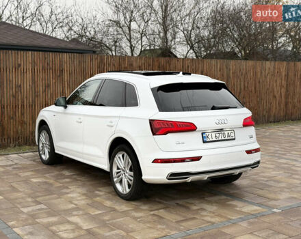 Белый Ауди Ку 5, объемом двигателя 1.98 л и пробегом 58 тыс. км за 30500 $, фото 4 на Automoto.ua