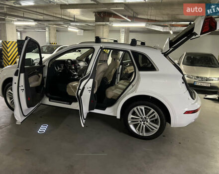 Белый Ауди Ку 5, объемом двигателя 1.98 л и пробегом 95 тыс. км за 21000 $, фото 5 на Automoto.ua