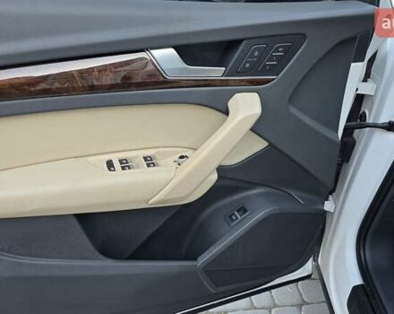 Белый Ауди Ку 5, объемом двигателя 1.98 л и пробегом 259 тыс. км за 19000 $, фото 5 на Automoto.ua