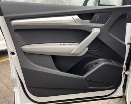 Білий Ауді Ку 5, об'ємом двигуна 2 л та пробігом 105 тис. км за 35999 $, фото 13 на Automoto.ua