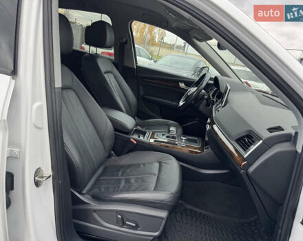 Белый Ауди Ку 5, объемом двигателя 1.98 л и пробегом 238 тыс. км за 18500 $, фото 24 на Automoto.ua