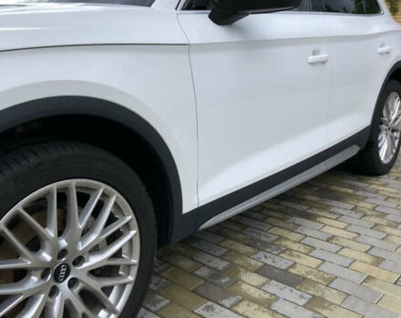 Белый Ауди Ку 5, объемом двигателя 1.97 л и пробегом 132 тыс. км за 39900 $, фото 2 на Automoto.ua